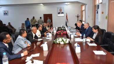 المبعوث الأممي مع قيادات ومنظمات